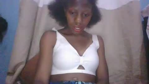 edwige770943 online show from 04-02-26, 03:15