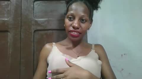 edwige770943 online show from 06-02-26, 07:54