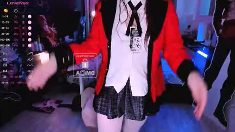 Effie online show from 11-26-25, 09:32