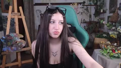 effiemeowley online show from 04-16-26, 09:21