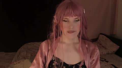 Effie Mur online show from 12-24-24, 03:58