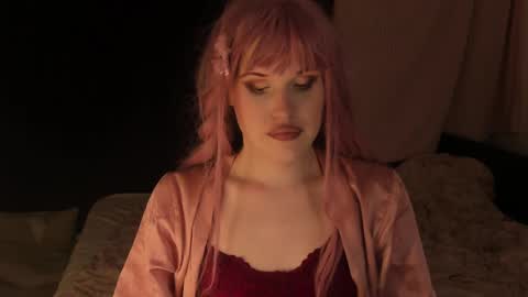 Effie Mur online show from 01-08-25, 06:31