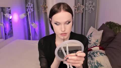 Effie Mur online show from 01-10-26, 08:43