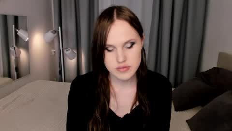 Effie Mur online show from 04-14-26, 08:37