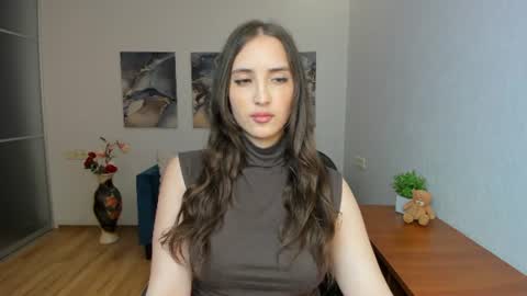 Snapshot of effy_royse chatting on 06-14-26, 05:48 Effy Royse online show from 06-14-26, 05:48