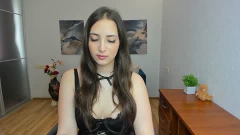 Snapshot of effy_royse chatting on 06-28-26, 05:24 Effy Royse online show from 06-28-26, 05:24