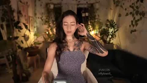 Effy online show from 08-01-26, 02:22