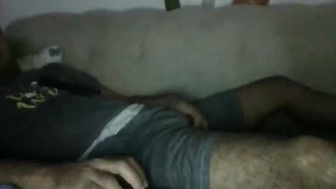 Snapshot of egyman2022 chatting on 12-14-25, 06:45 Im momo 35 Egyptian at Dubai online show from 12-14-25, 06:45