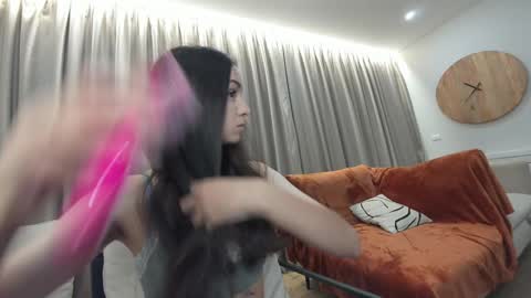 Erik and Alice online show from 10-31-25, 01:17