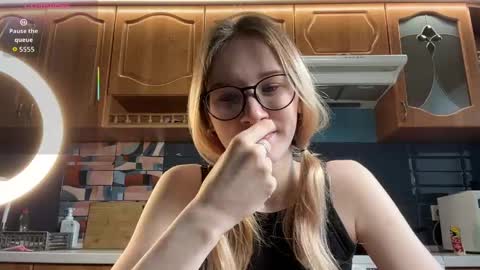 eileencrowday online show from 04-14-26, 03:01
