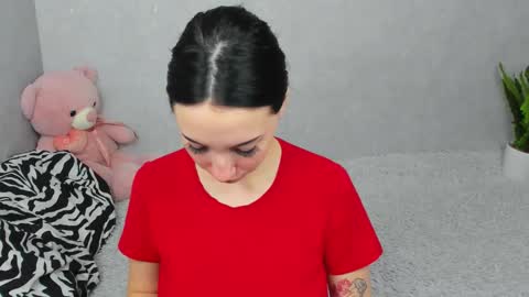 eileenmoores online show from 01-09-26, 05:59