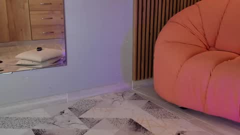 Eilin online show from 01-29-25, 12:24