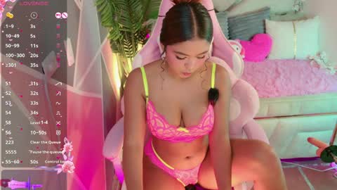 eimy__2 online show from 04-10-26, 05:01