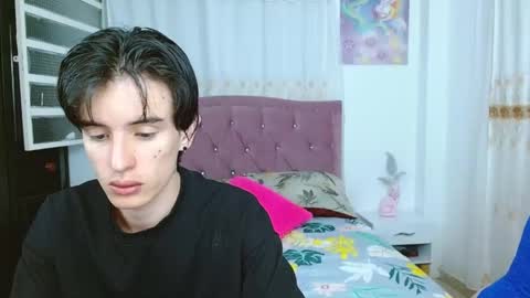 Snapshot of eimy_andres chatting on 09-25-25, 10:19 eimy_andres online show from 09-25-25, 10:19