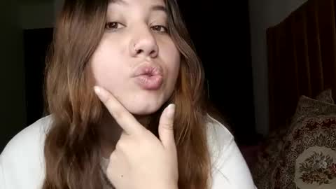 EIMY   MODEL INDEPENDENT online show from 01-19-25, 06:09