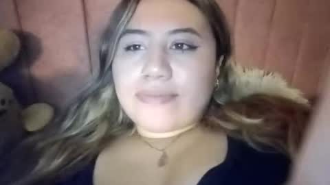 EIMY   MODEL INDEPENDENT online show from 02-17-26, 04:09