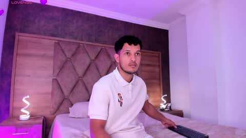 YG COUPLE online show from 03-29-26, 08:42