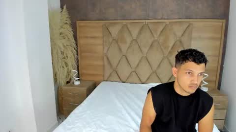 Snapshot of eimyandmaxi chatting on 07-04-26, 08:26 YG COUPLE online show from 07-04-26, 08:26