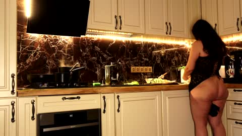 Elena online show from 02-14-26, 02:58