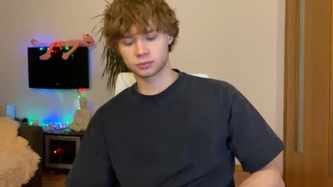 Eitan online show from 12-31-24, 02:14