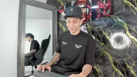 Snapshot of eithan__boy chatting on 02-20-26, 11:54 Eithan online show from 02-20-26, 11:54