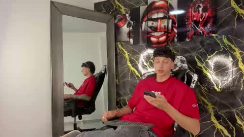 Snapshot of eithan__boy chatting on 02-21-26, 12:11 Eithan online show from 02-21-26, 12:11