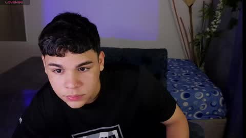 Snapshot of eithan_jonnes chatting on 04-19-26, 02:05 Eithan online show from 04-19-26, 02:05