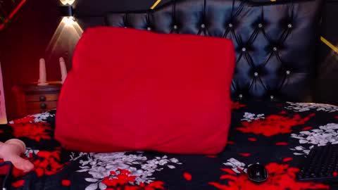 Snapshot of eka_urda chatting on 04-21-26, 01:42 Eka online show from 04-21-26, 01:42