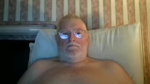 Snapshot of eketman1964 chatting on 11-04-25, 11:48 eketman1964 online show from 11-04-25, 11:48