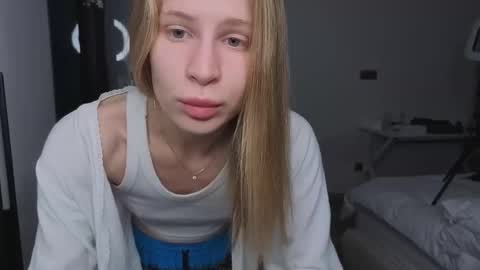 please read my bio there is information about private shows and about my personality online show from 01-08-26, 09:00