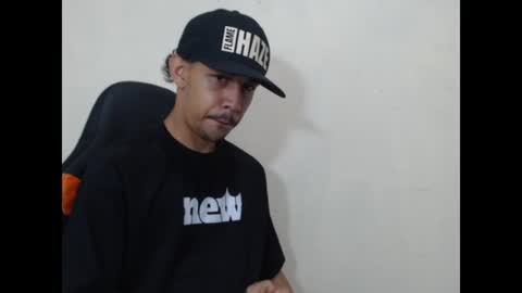 Snapshot of el_menor chatting on 06-17-26, 04:26 Instagram BelowAbajo online show from 06-17-26, 04:26