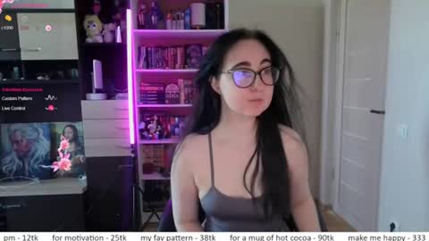If you like it when I meow give me a thumbs up online show from 06-29-26, 01:55