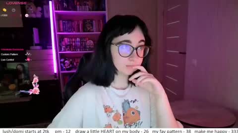 If you like it when I meow give me a thumbs up online show from 07-20-26, 02:19