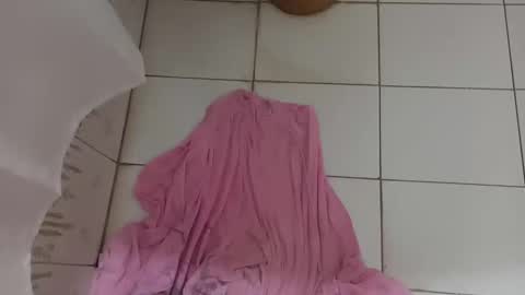 Snapshot of el_taringuero chatting on 03-05-25, 11:06 el_taringuero online show from 03-05-25, 11:06