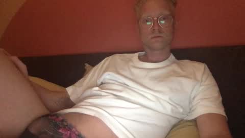 MrE online show from 03-08-25, 09:51