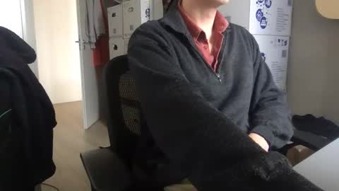 MrE online show from 10-30-25, 10:16