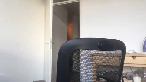 MrE online show from 12-22-25, 12:57