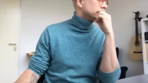 MrE online show from 02-02-26, 10:47