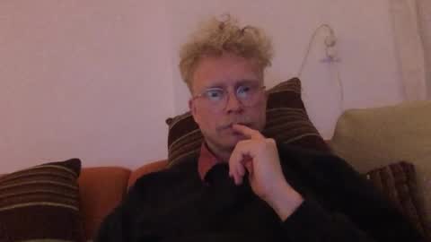 MrE online show from 02-21-26, 07:37