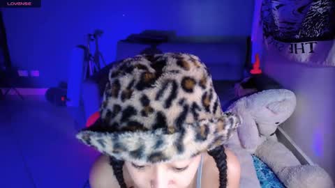 Snapshot of ela_0 chatting on 01-03-25, 02:43 Ela  Help me reach 100 thumbs up online show from 01-03-25, 02:43