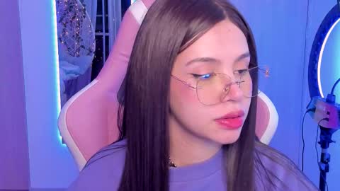 Ela online show from 09-26-25, 04:27