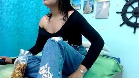 ladi online show from 10-10-25, 01:21