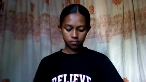 elaliealdy online show from 04-22-26, 11:23