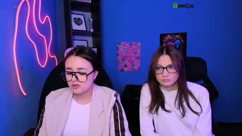 Snapshot of elani_grey chatting on 02-10-26, 02:10 elani online show from 02-10-26, 02:10