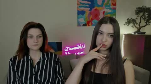 Elani online show from 05-26-26, 10:55