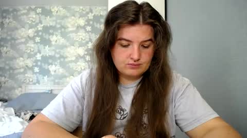 Elanis online show from 07-17-26, 11:17