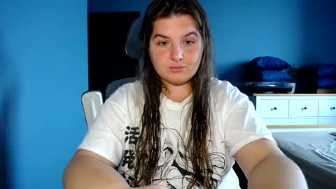 Elanis online show from 07-20-26, 10:39