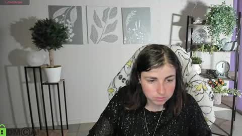 Snapshot of elara_starfall chatting on 07-11-26, 05:10 Marta online show from 07-11-26, 05:10