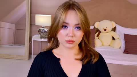 elaravance online show from 05-11-26, 11:27