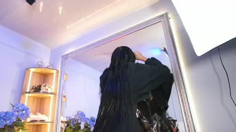 Snapshot of elasummeer chatting on 04-25-26, 12:08 Elasummeer online show from 04-25-26, 12:08
